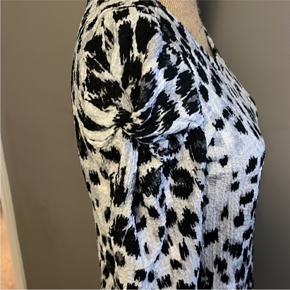 Loft leopard long sleeve blouse size medium. New with tags. - Picture 3 of 6